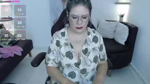 Snapshot of wet_liss chatting on July 8, 11:37 am Diva online show from July 8, 11:37 am