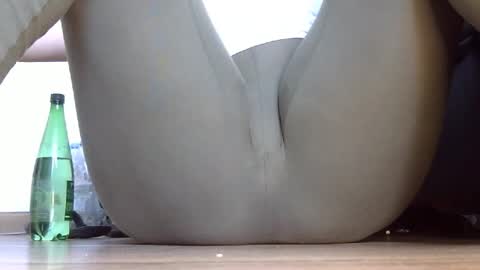 Snapshot of wet_pants2022 chatting on February 14, 12:25 pm wet_pants2022 online show from February 14, 12:25 pm