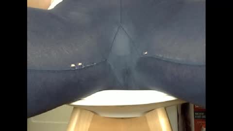 Snapshot of wet_pants2022 chatting on February 23, 12:51 am wet_pants2022 online show from February 23, 12:51 am