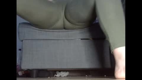 Snapshot of wet_pants2022 chatting on February 25, 6:25 am wet_pants2022 online show from February 25, 6:25 am