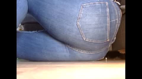 Snapshot of wet_pants2022 chatting on March 5, 4:46 pm wet_pants2022 online show from March 5, 4:46 pm