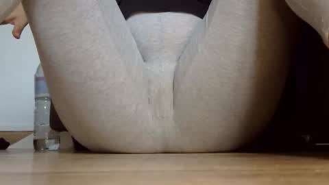 Snapshot of wet_pants2022 chatting on September 11, 6:46 am wet_pants2022 online show from September 11, 6:46 am