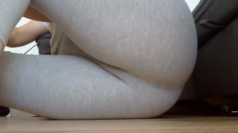 Snapshot of wet_pants2022 chatting on September 17, 6:59 am wet_pants2022 online show from September 17, 6:59 am