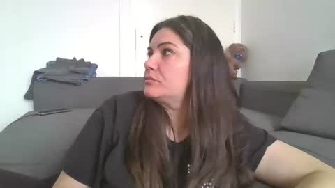 Snapshot of wet_pants2022 chatting on November 18, 12:53 pm wet_pants2022 online show from November 18, 12:53 pm