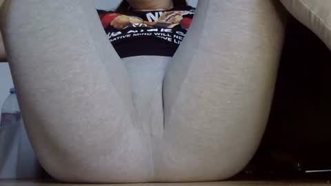 Snapshot of wet_pants2022 chatting on December 2, 1:05 pm wet_pants2022 online show from December 2, 1:05 pm