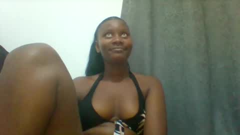 wet_pussieyy online show from November 29, 9:29 pm