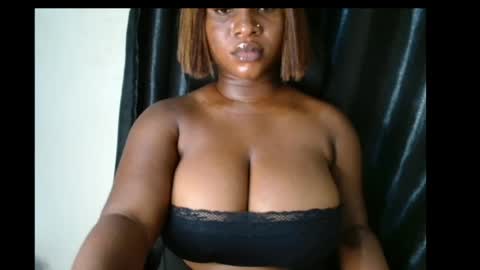 Snapshot of wet_xxpussy55 chatting on June 13, 12:19 am Sonia online show from June 13, 12:19 am