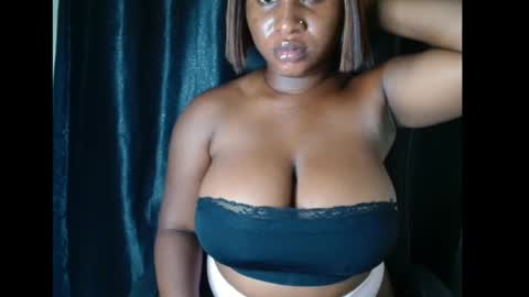 Snapshot of wet_xxpussy55 chatting on June 16, 1:41 am Sonia online show from June 16, 1:41 am