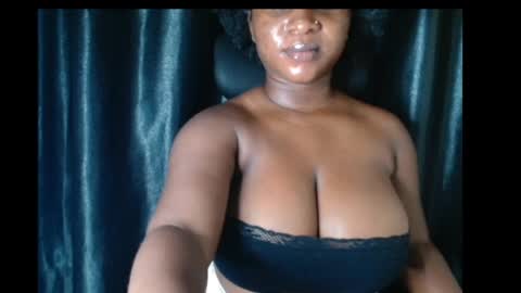 Snapshot of wet_xxpussy55 chatting on June 17, 4:15 am Sonia online show from June 17, 4:15 am