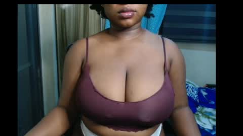 Snapshot of wet_xxpussy55 chatting on July 4, 4:40 am Sonia online show from July 4, 4:40 am