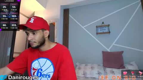 Snapshot of wetbubble chatting on November 27, 3:08 am Mia and Dylan online show from November 27, 3:08 am