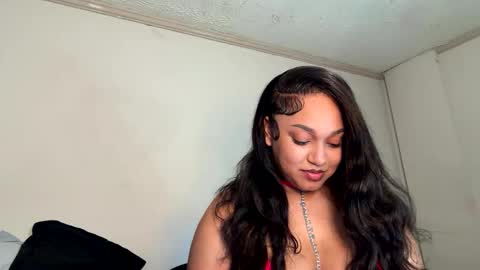 Snapshot of wetcreamerr chatting on May 13, 10:27 pm SheSquirts online show from May 13, 10:27 pm