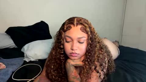 Snapshot of wetcreamerr chatting on May 20, 4:24 pm SheSquirts online show from May 20, 4:24 pm