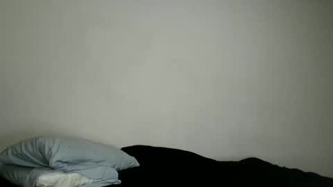 Snapshot of wetcreamerr chatting on July 3, 2:29 am SheSquirts online show from July 3, 2:29 am