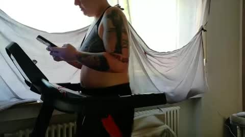 Snapshot of wetgerman2 chatting on May 25, 11:49 am Wetgerman online show from May 25, 11:49 am