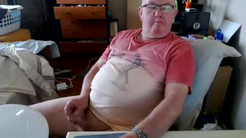 Snapshot of wetroller chatting on June 10, 2:23 am Wetroller online show from June 10, 2:23 am