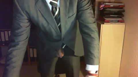 Snapshot of wetsuitedman chatting on February 6, 5:09 pm Franz online show from February 6, 5:09 pm