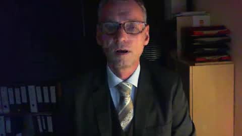 Snapshot of wetsuitedman chatting on October 10, 4:39 pm Franz online show from October 10, 4:39 pm