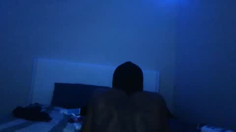 Snapshot of wetwildbigdick305 chatting on January 20, 12:18 pm wetwildbigdick305 online show from January 20, 12:18 pm