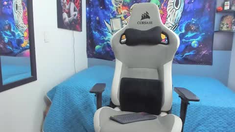 Snapshot of wexx_ chatting on February 22, 8:31 pm wex online show from February 22, 8:31 pm