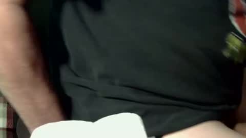 Snapshot of what893 chatting on December 15, 3:45 am what893 online show from December 15, 3:45 am