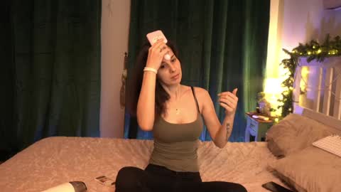 Snapshot of whats_her_name chatting on January 7, 6:56 pm Victoria Maria online show from January 7, 6:56 pm