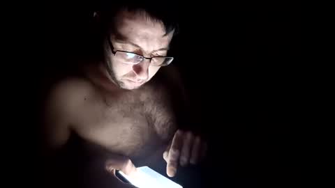 Snapshot of whatwouldyouliketosee chatting on December 10, 3:30 am stoffy online show from December 10, 3:30 am