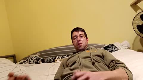 Snapshot of whatwouldyouliketosee chatting on January 1, 2:09 am stoffy online show from January 1, 2:09 am