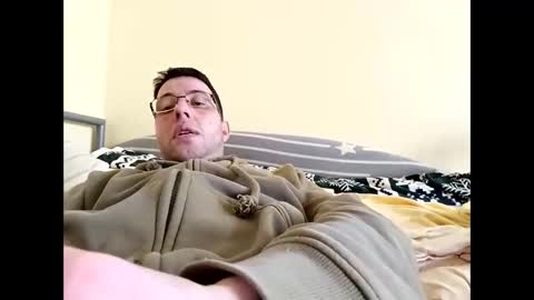 Snapshot of whatwouldyouliketosee chatting on January 18, 12:26 pm stoffy online show from January 18, 12:26 pm