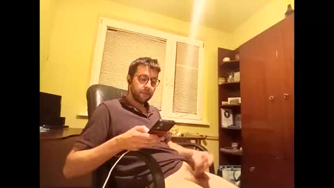 Snapshot of whatwouldyouliketosee chatting on October 3, 10:29 pm stoffy online show from October 3, 10:29 pm