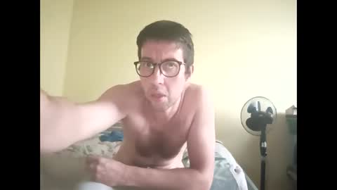 Snapshot of whatwouldyouliketosee chatting on October 24, 6:54 am stoffy online show from October 24, 6:54 am