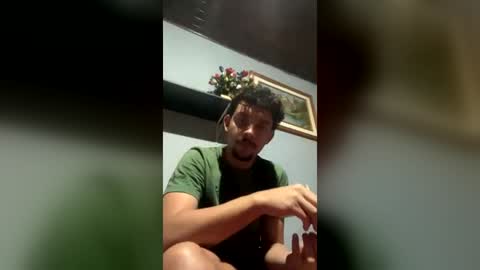 Snapshot of whikyan chatting on June 18, 2:12 am whikyan online show from June 18, 2:12 am
