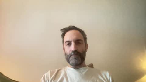 Snapshot of whiskylovexxx chatting on December 18, 8:26 pm WhiskyLove online show from December 18, 8:26 pm