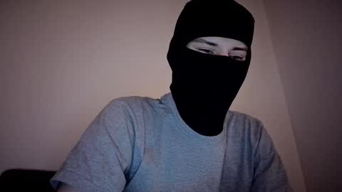 Snapshot of whispero_o chatting on February 3, 11:37 am whispero_o online show from February 3, 11:37 am
