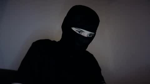 Snapshot of whispero_o chatting on February 19, 1:07 pm whispero_o online show from February 19, 1:07 pm