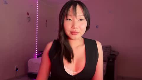 Snapshot of whisperofdarsy chatting on November 27, 1:24 pm DarsyWhispers online show from November 27, 1:24 pm