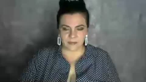 Snapshot of white__queen_ chatting on June 17, 7:11 am white__queen_ online show from June 17, 7:11 am