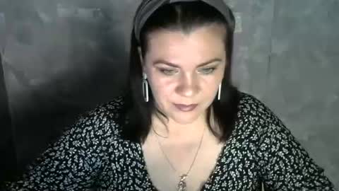 Snapshot of white__queen_ chatting on June 23, 6:55 am white__queen_ online show from June 23, 6:55 am