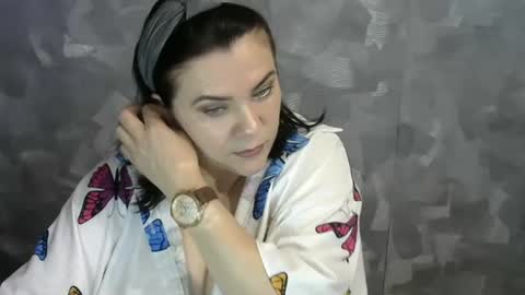 Snapshot of white__queen_ chatting on July 21, 8:16 am white__queen_ online show from July 21, 8:16 am