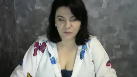 Snapshot of white__queen_ chatting on July 22, 7:11 am white__queen_ online show from July 22, 7:11 am
