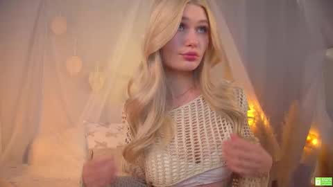 Snapshot of white_godness chatting on February 23, 2:14 pm Chloe NEXT STREAM - 1 december online show from February 23, 2:14 pm