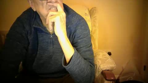 Snapshot of whitebriefs009 chatting on December 3, 4:27 pm whitebriefs009 online show from December 3, 4:27 pm