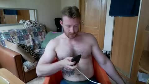 Snapshot of whitebull97 chatting on June 4, 2:45 pm WhiteBull online show from June 4, 2:45 pm