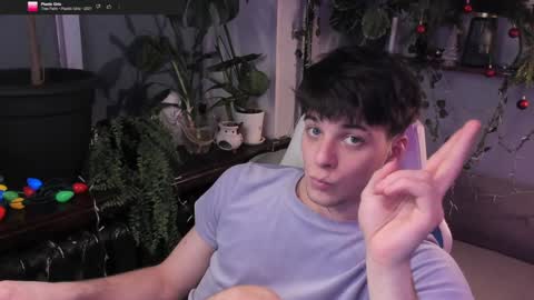 Gus online show from December 25, 11:10 pm