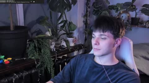 Gus online show from December 30, 7:21 pm