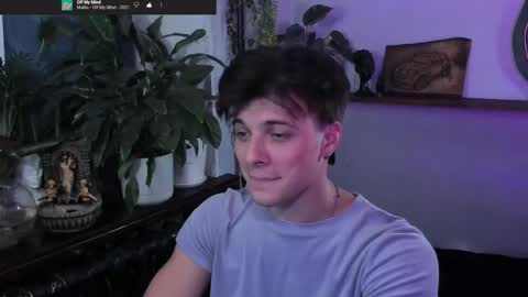 Gus online show from September 22, 7:27 pm