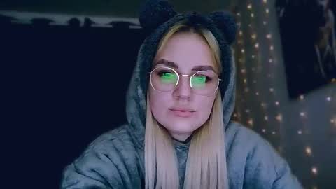 whitehex666 online show from January 18, 6:55 pm