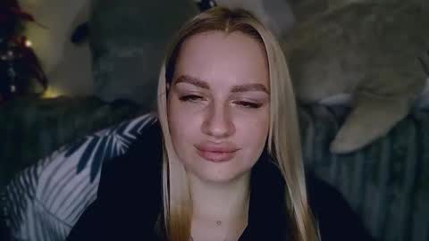 whitehex666 online show from March 10, 8:14 pm