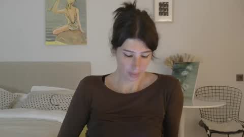 White Queen online show from July 2, 6:25 pm