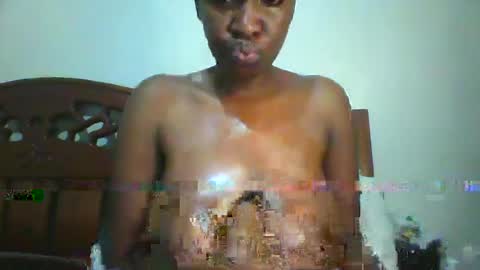 Snapshot of whitney_ly chatting on May 19, 2:34 pm whitney_ly online show from May 19, 2:34 pm